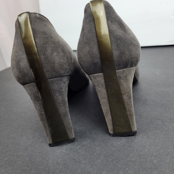 Stuart Weitzman Grey Suede heels 7 - Picture 5 of 9